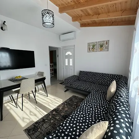 Vila Brahimi Willa